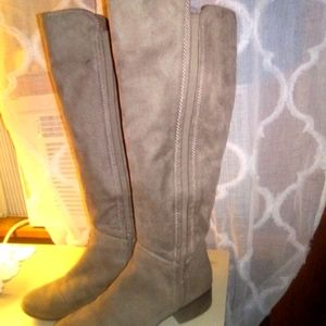 Suede-like Gray Boots